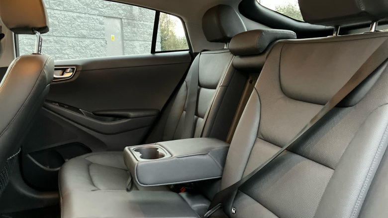 Hyundai IONIQ 1.6 GDi Hybrid Premium SE 5dr DCT Hybrid Hatchback